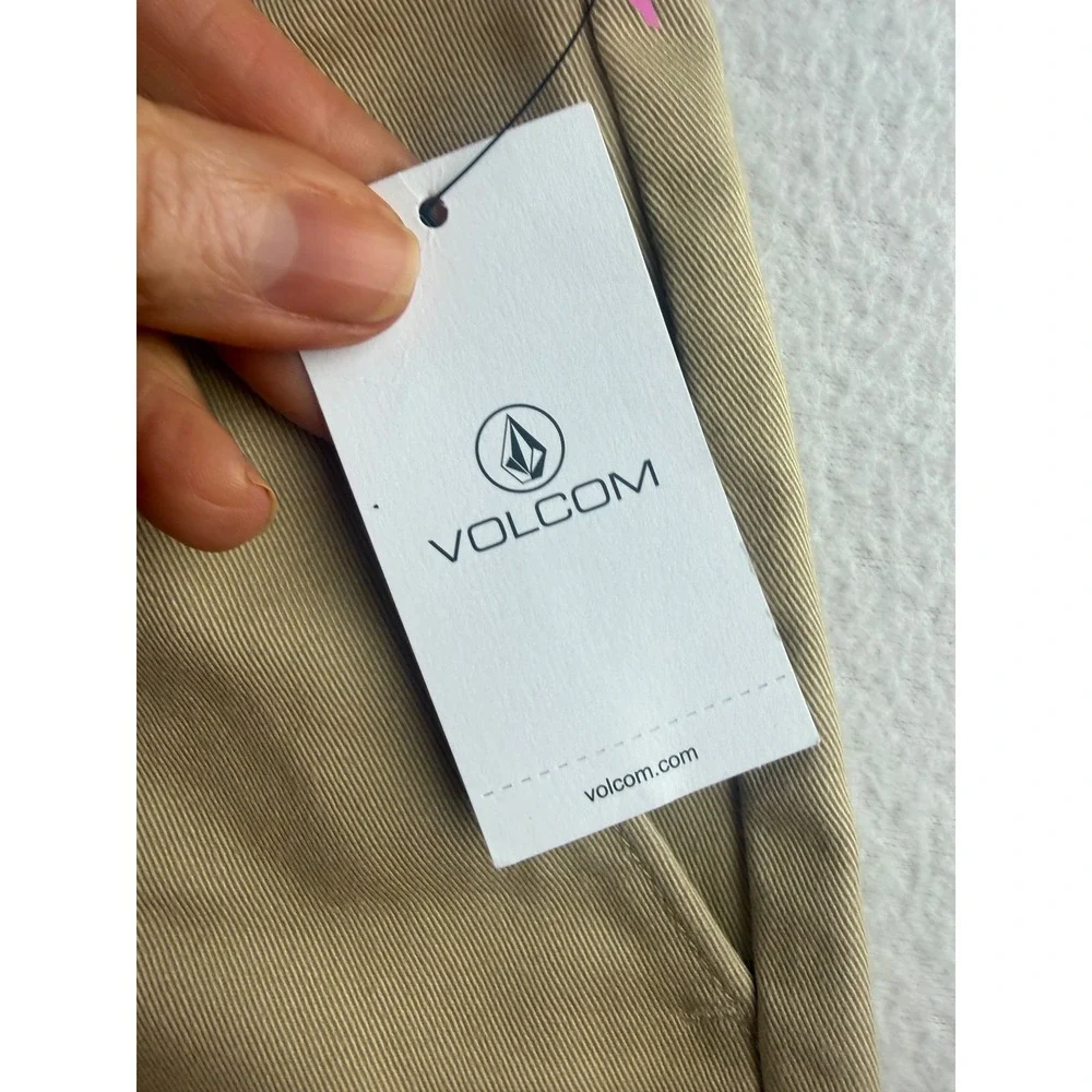 Volcom So Chickie Short Khaki Tan Chino Twill Skater Shorts Women Size 27 NEW - Picture 3 of 8